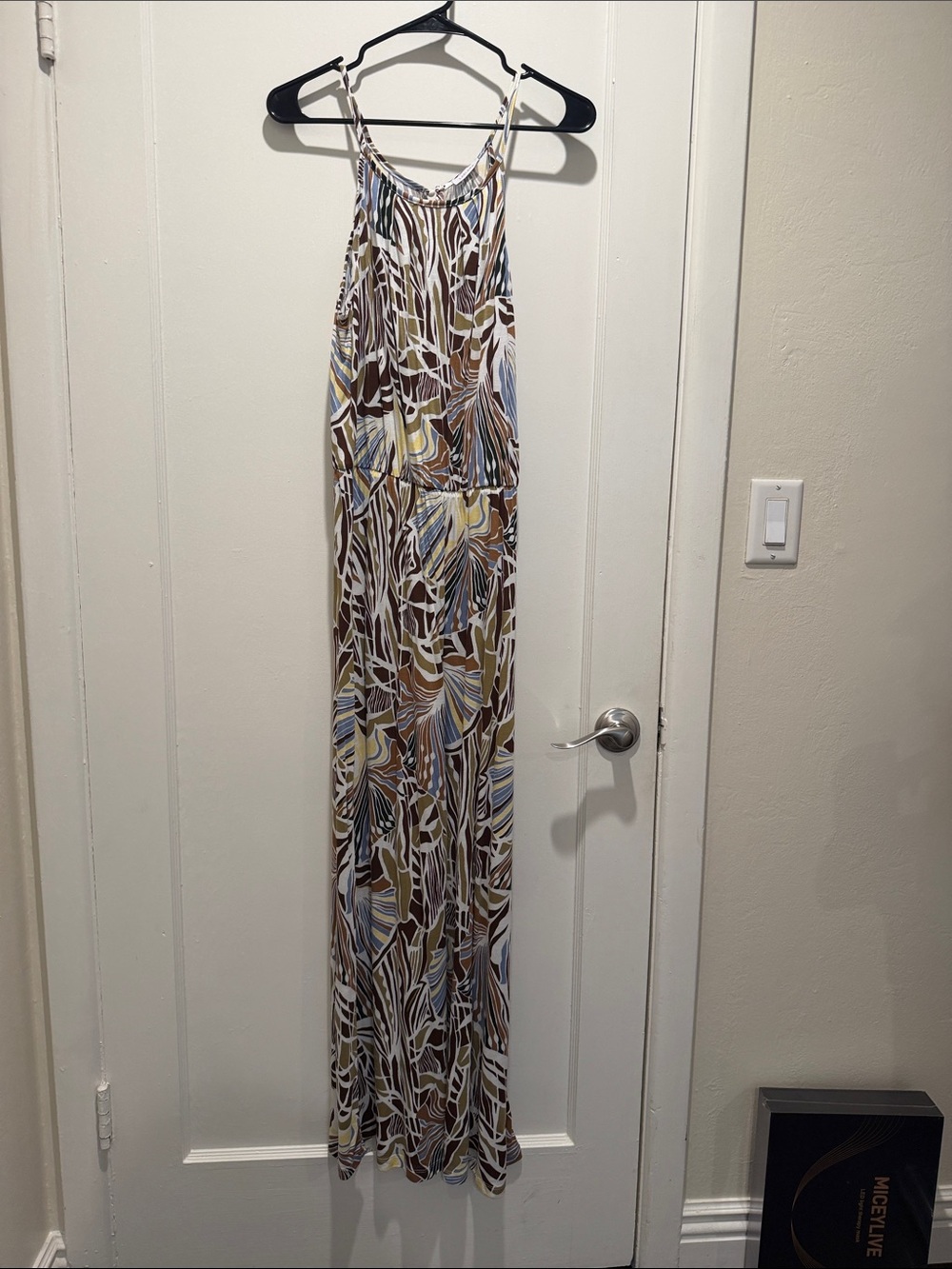 Abstract Print Spaghetti-Strap Maxi Dress in Brown Multi